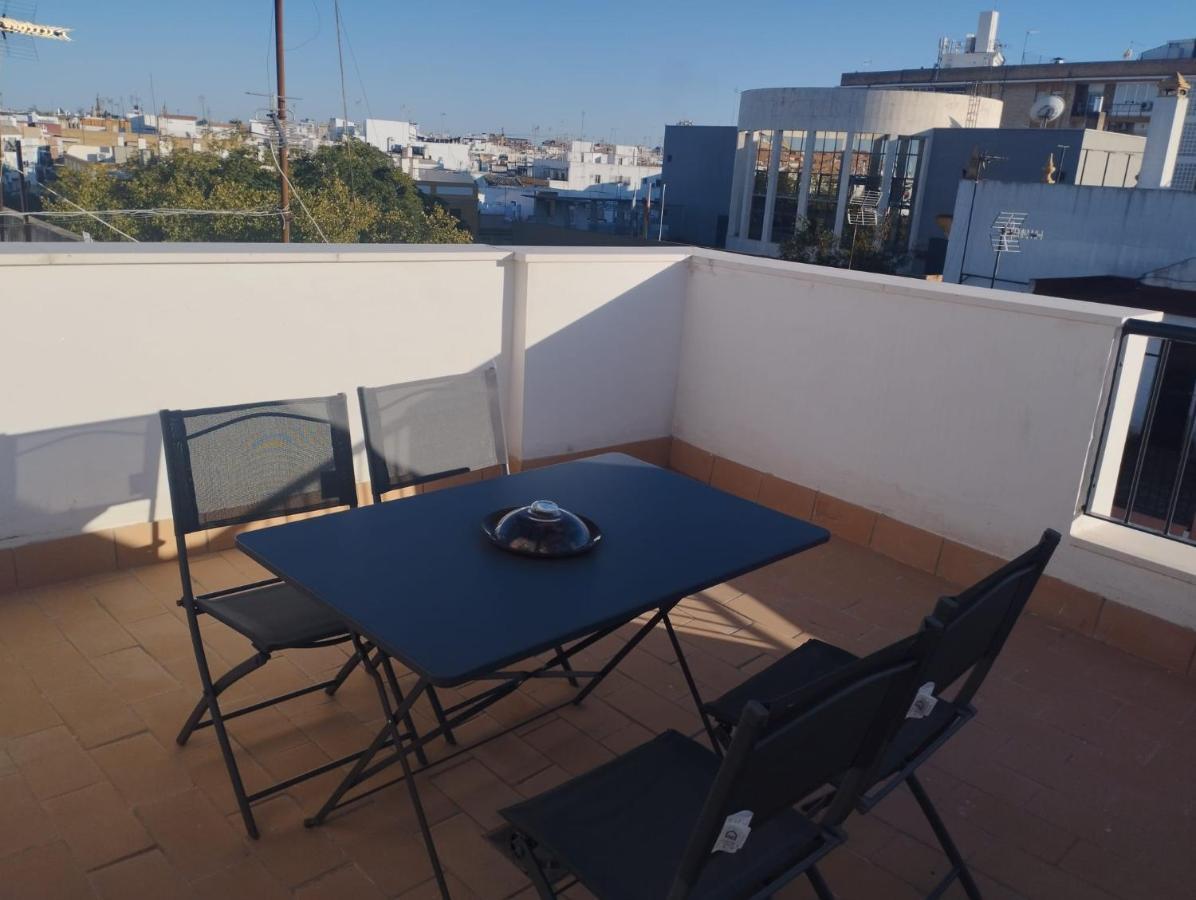 Atico Aire De Triana Apartamento Sevilha Exterior foto