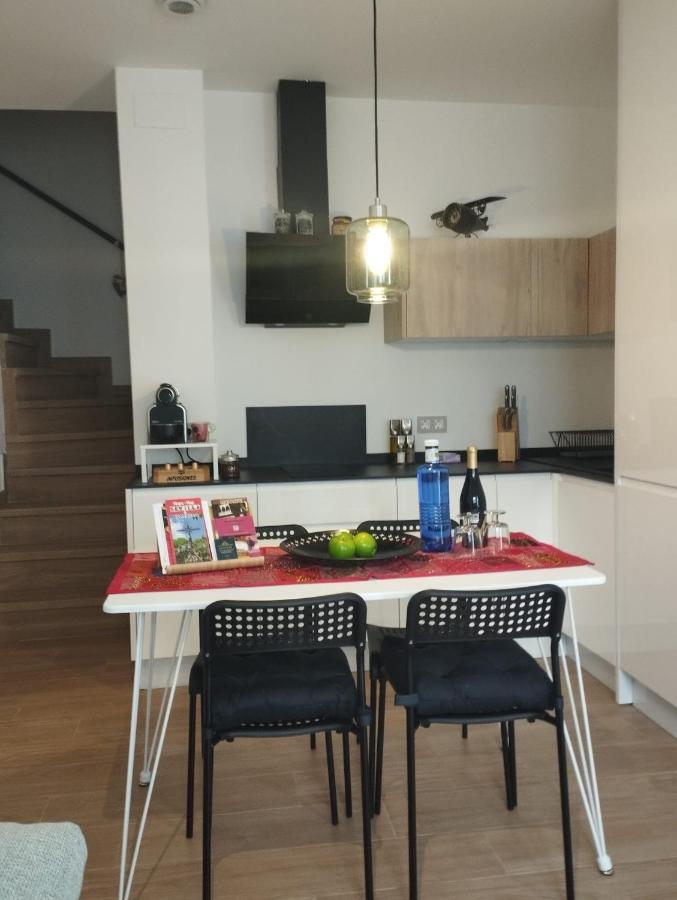 Atico Aire De Triana Apartamento Sevilha Exterior foto