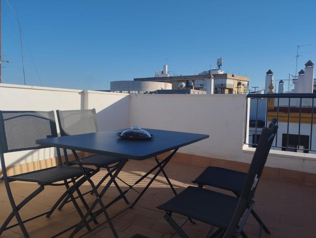 Atico Aire De Triana Apartamento Sevilha Exterior foto