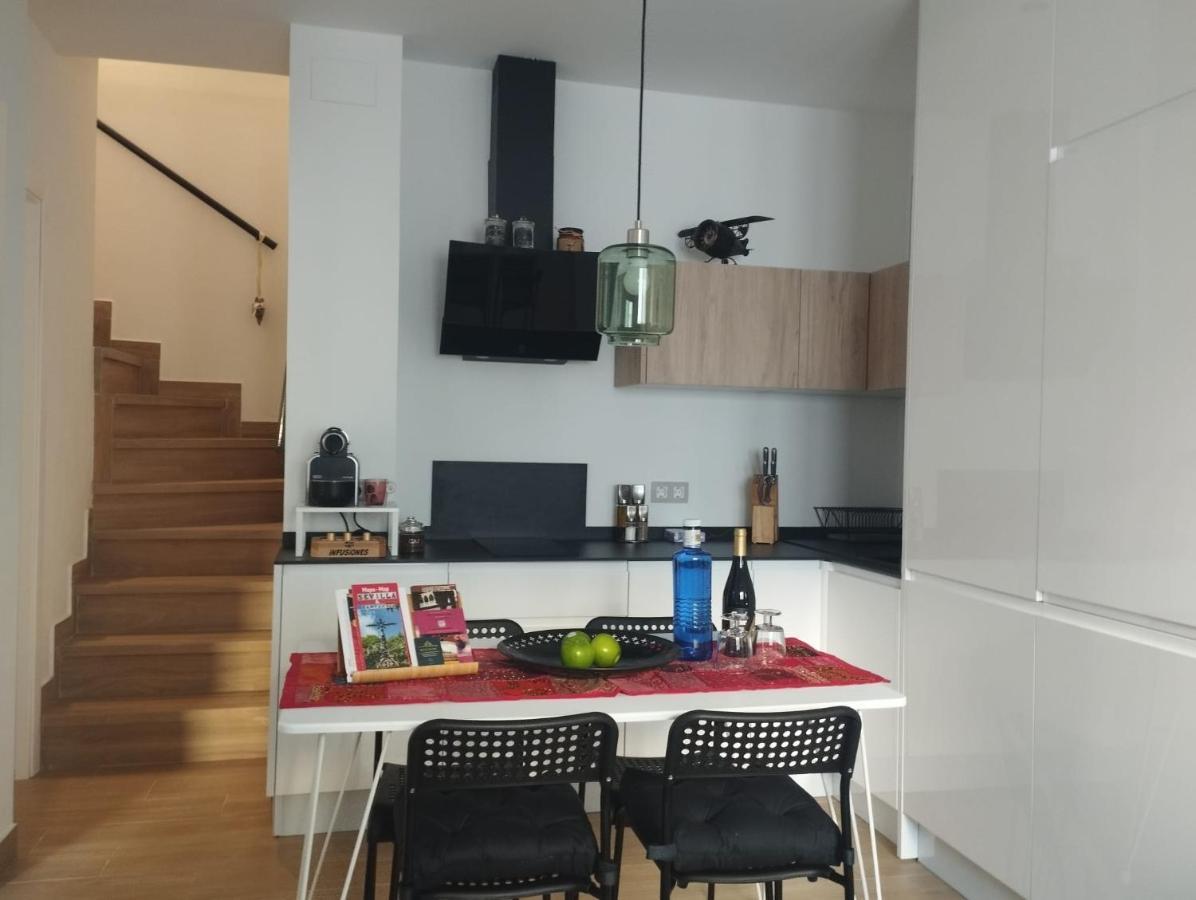 Atico Aire De Triana Apartamento Sevilha Exterior foto