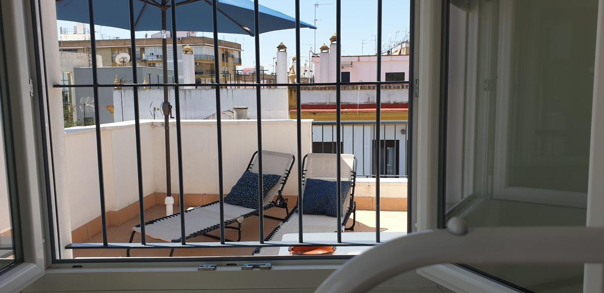 Atico Aire De Triana Apartamento Sevilha Exterior foto